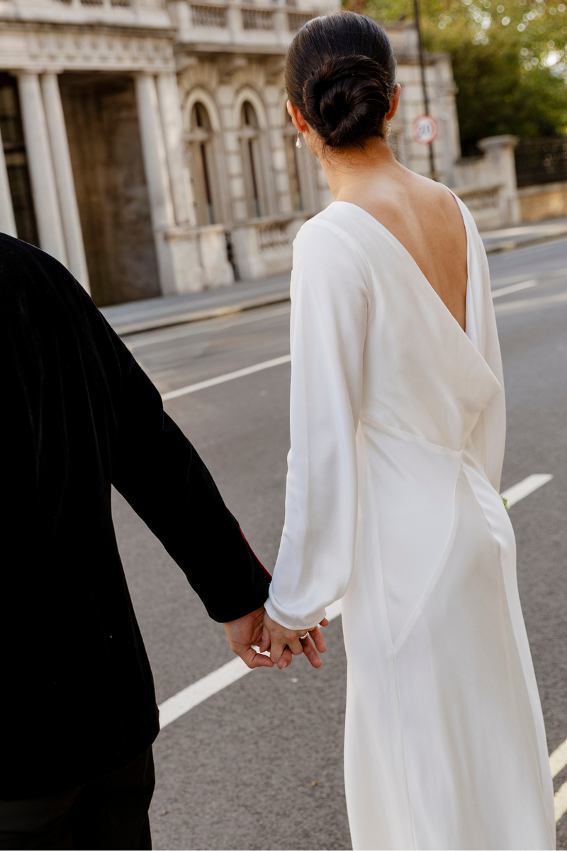 LITTLE WHITE SLEEVED DRESS