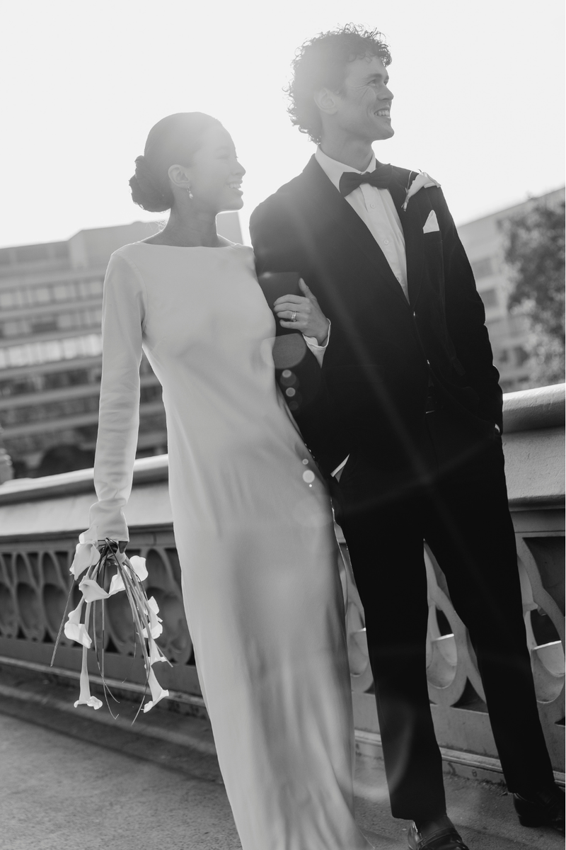 LITTLE WHITE SLEEVED DRESS