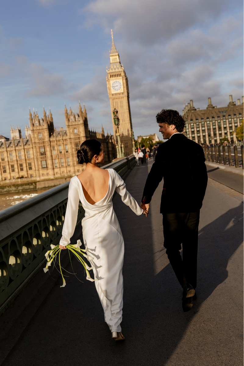LITTLE WHITE SLEEVED DRESS