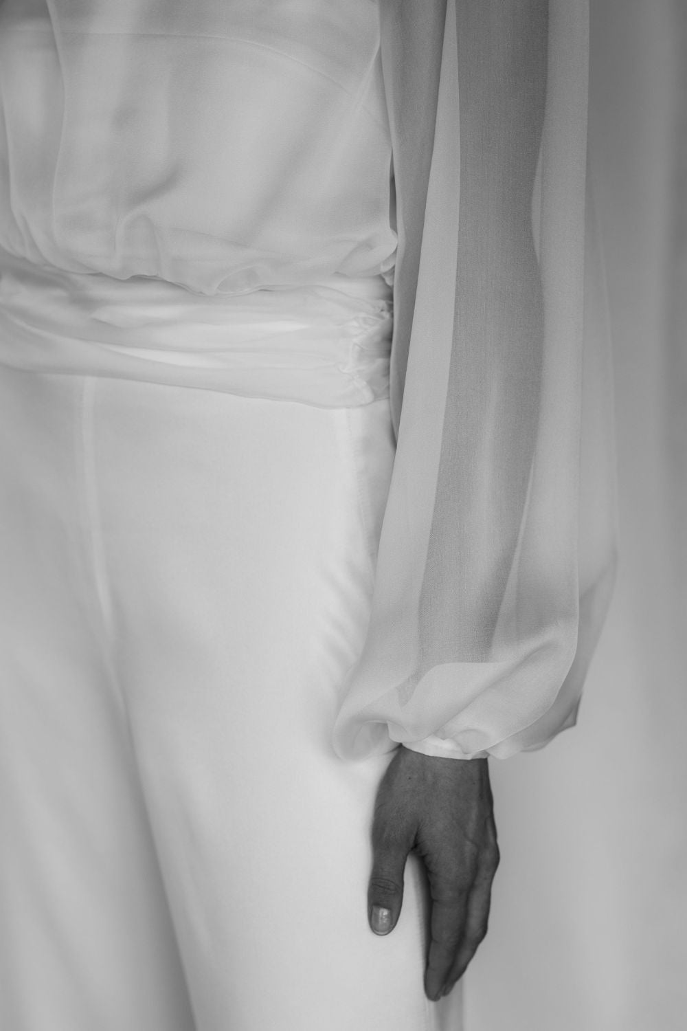 ESSENTIAL SILK PANT