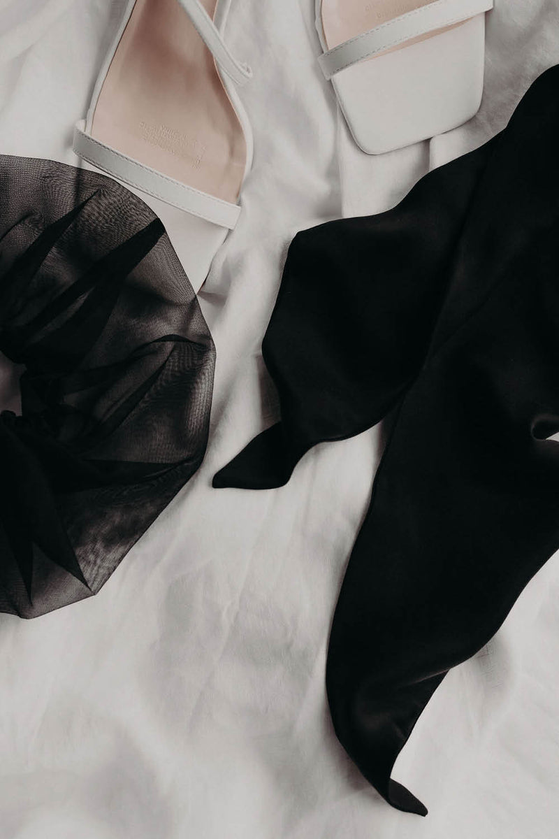THE SILK ORGANZA SCRUNCHIE