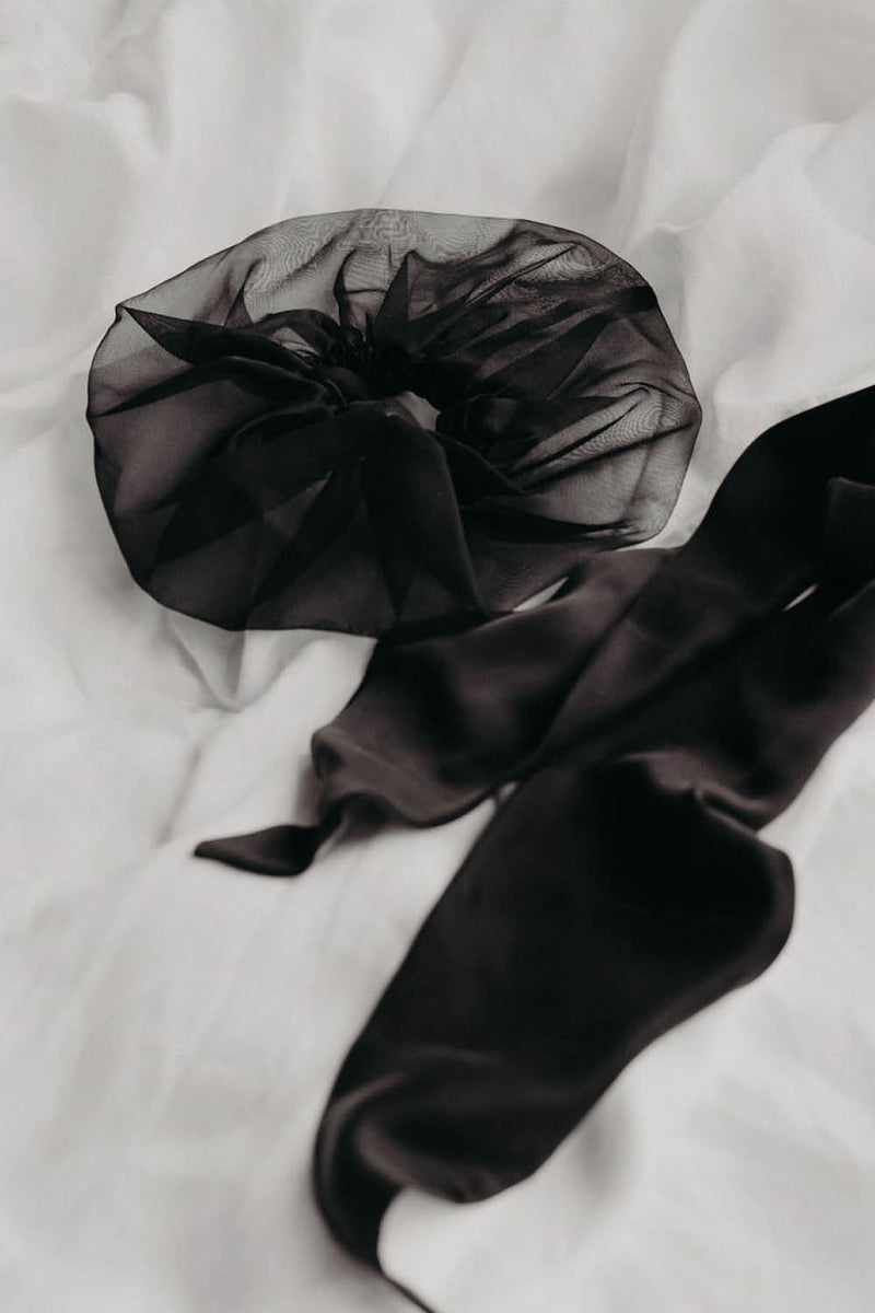 THE SILK ORGANZA SCRUNCHIE