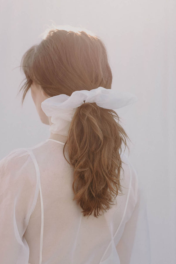 THE SILK ORGANZA SCRUNCHIE