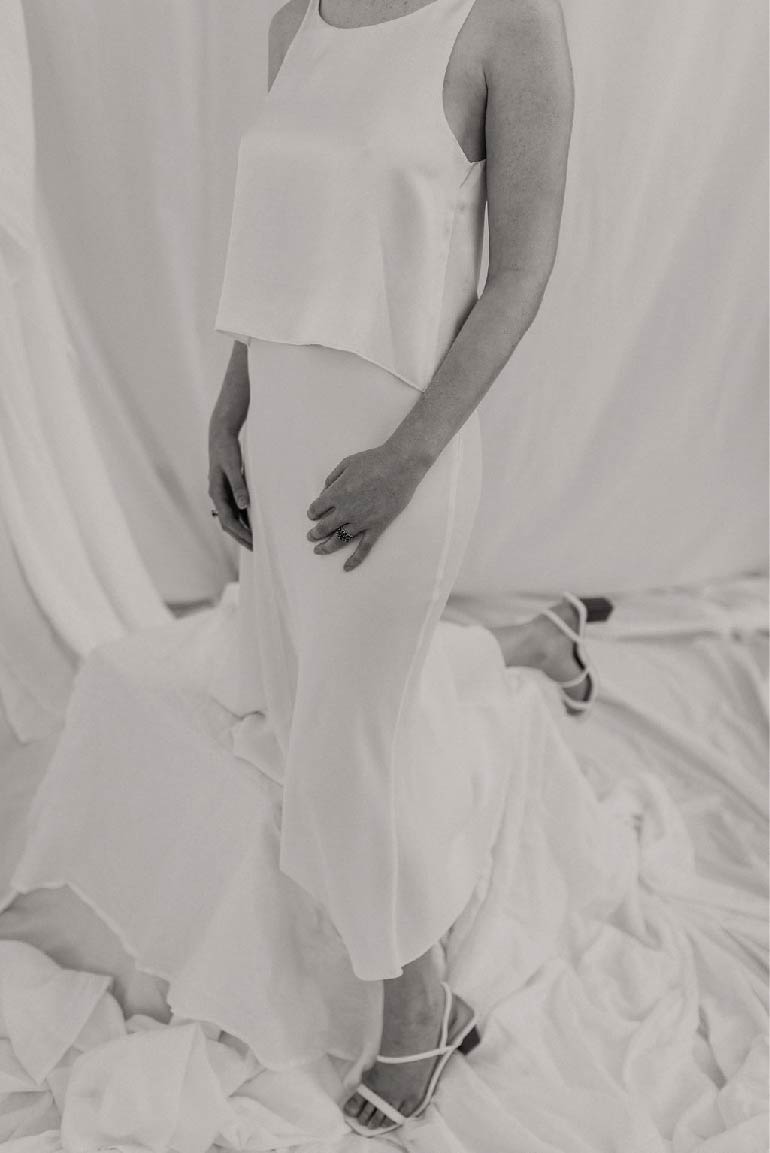 ESSENTIAL SILK SLIP TOP